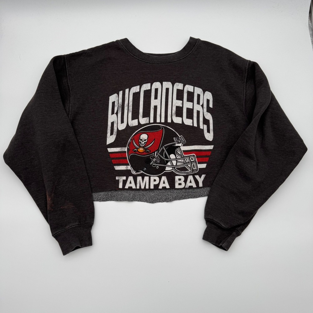 Junk Food Tampa Bay Buccaneers Cropped Sweatshirt Dark Gray Women Large NFL